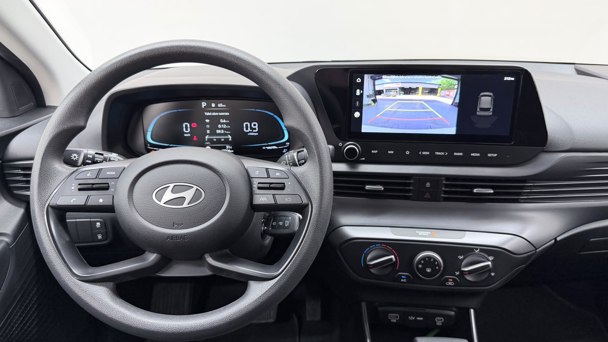 HYUNDAI BAYON 9